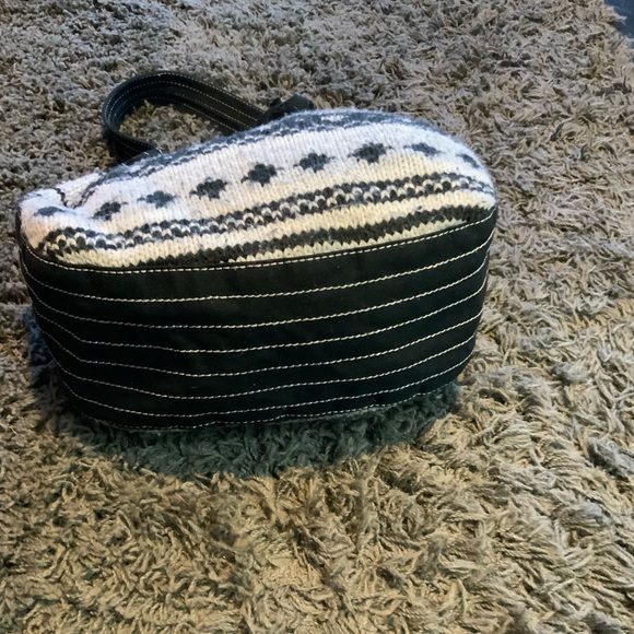 American Eagle drawstring bucket style sweater bag - Picture 2 of 12